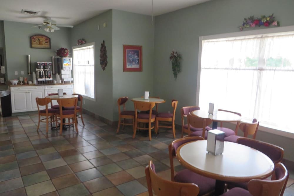 Carriage House Inn 46/61