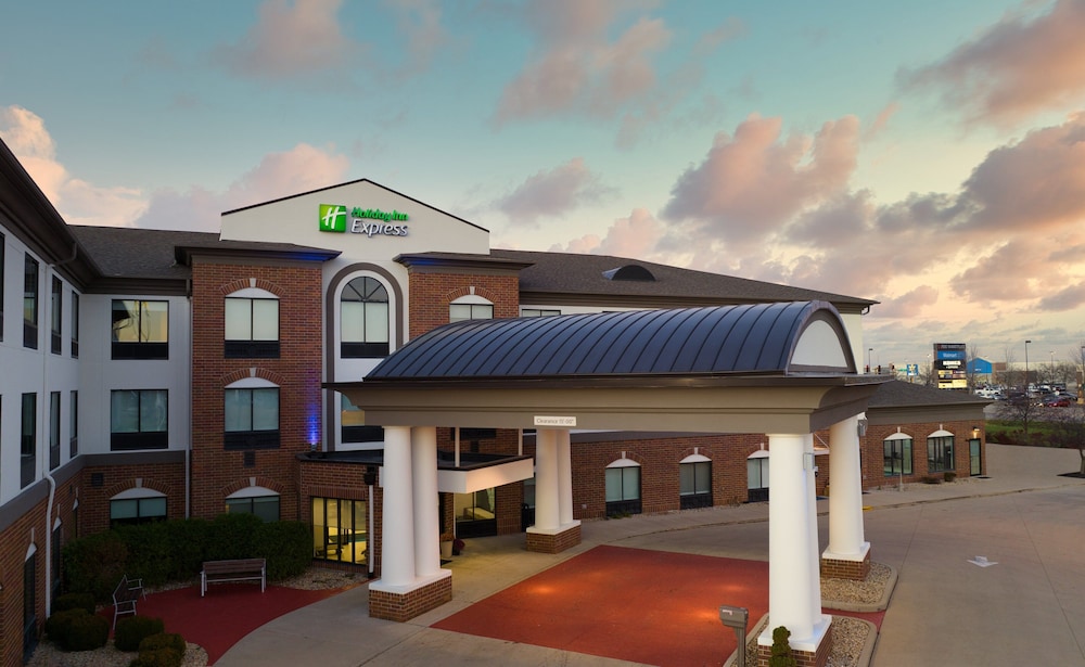 Holiday Inn Express Hotel & Suites Peru - Lasalle Area 2/66