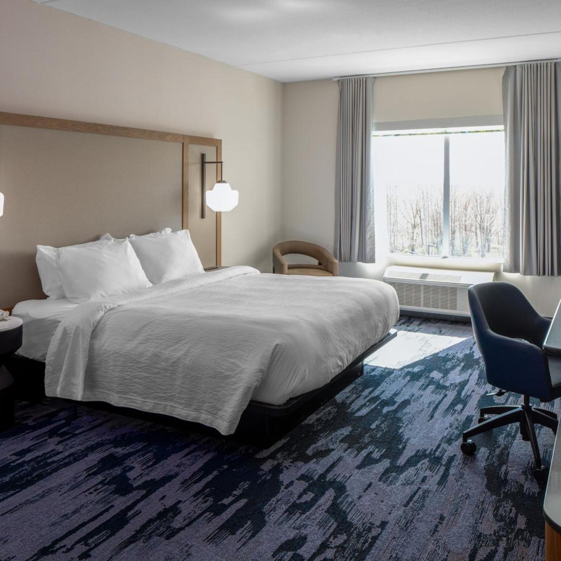 Room, King Bed, Bathtub, Accessible