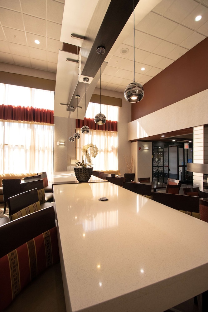 Hampton Inn Suites Richmond Virginia Center Va 15/67