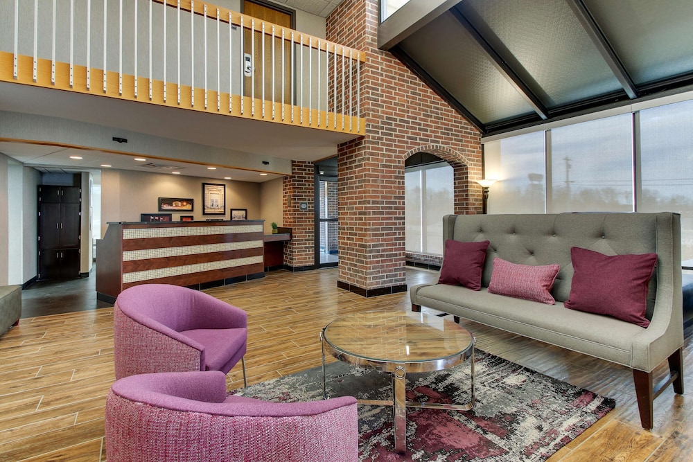 Drury Inn and Suites Poplar Bluff 29/48