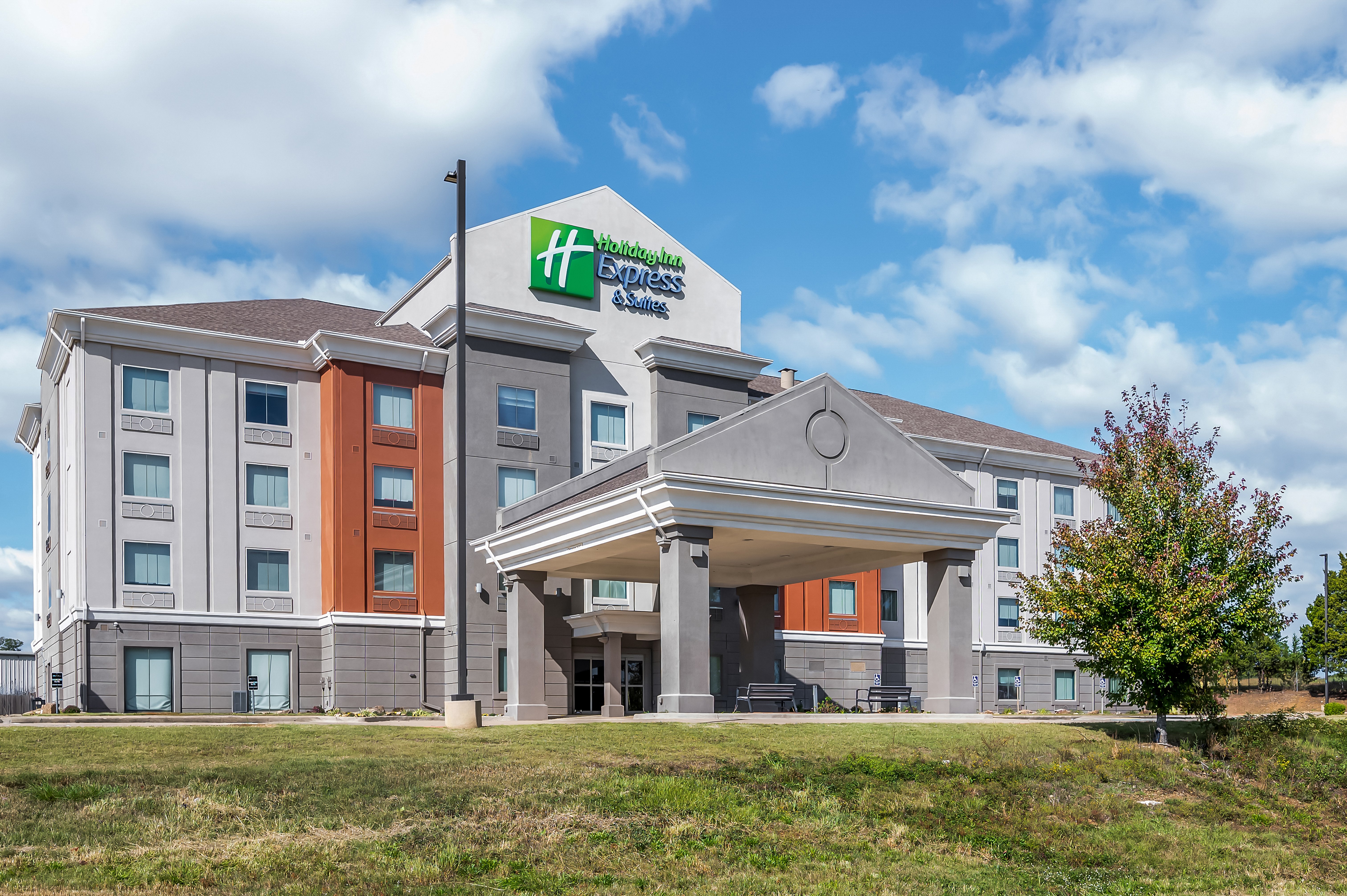 Holiday Inn Express Suites Morrilton 4/53