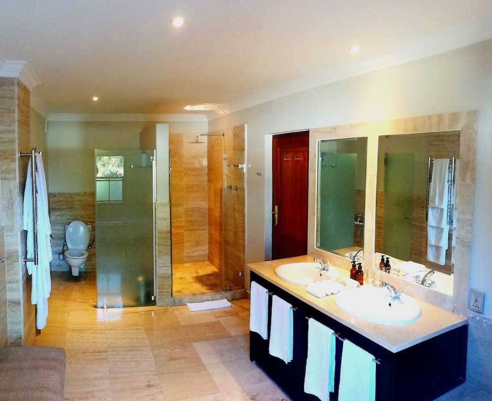 Nova Constantia Boutique Residence 40/70