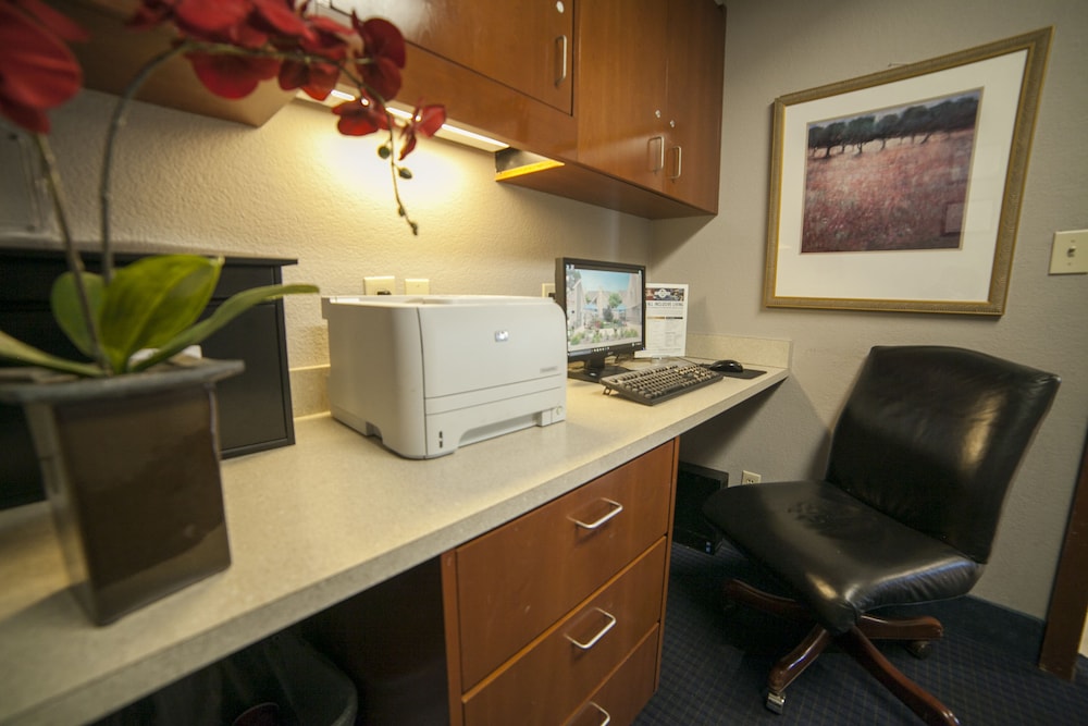 New Haven Village Suites 30/34