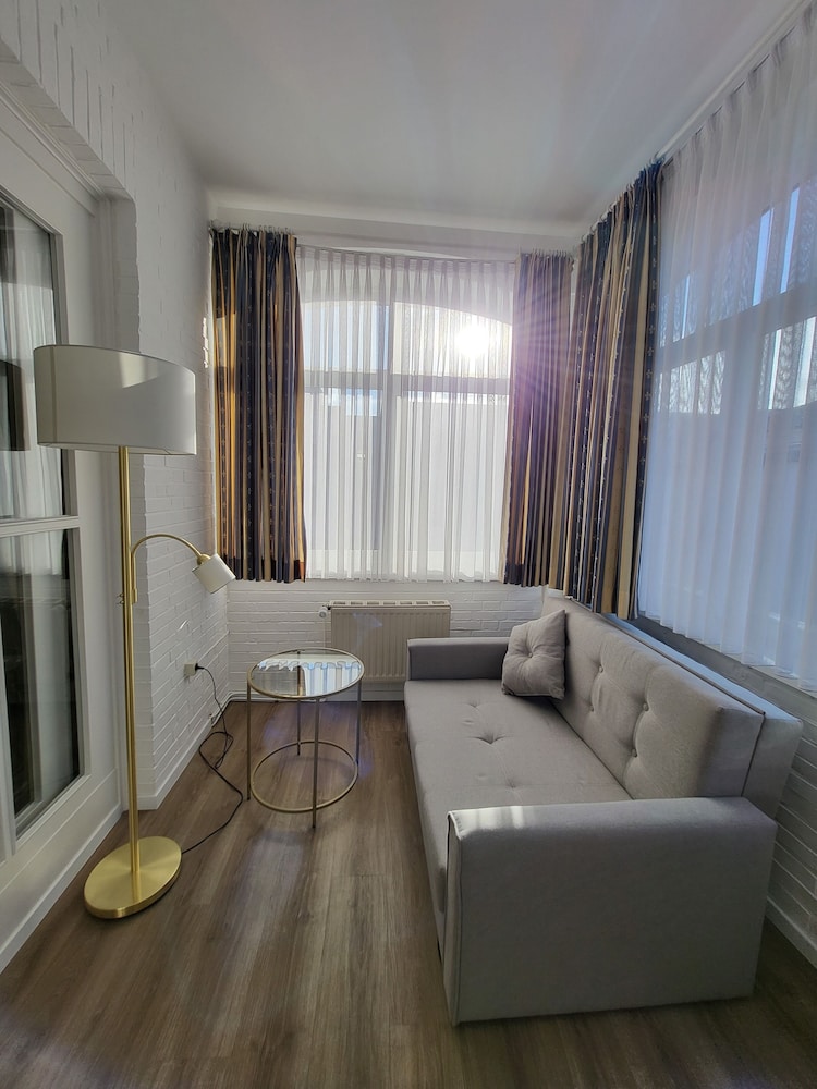City Hotel 30/36