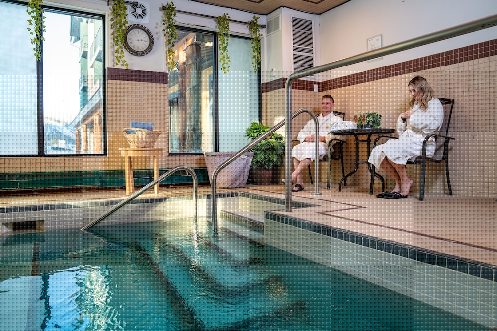 Clearwater Suite Hotel 33/41