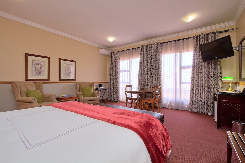 Centurion Golf Suites 1/50
