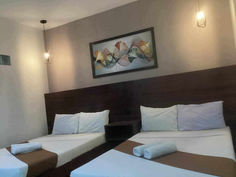 2 BEDROOMS, STANDARD, QUADRUPLE