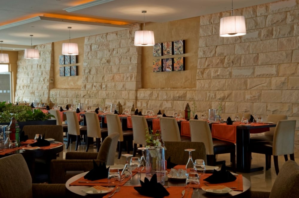 فندق هوليدي ان - كورنيش الخبر(Holiday Inn Al Khobar - Corniche) 43/56