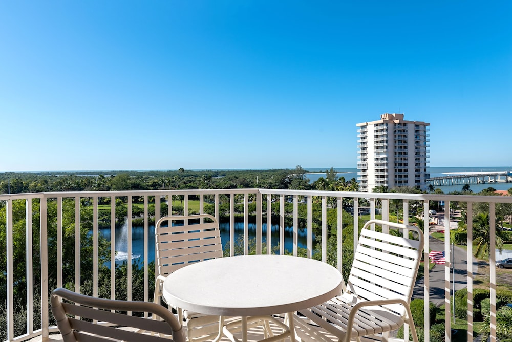 Lover's Key Resort by Check-In Vacation Rentals 10/70