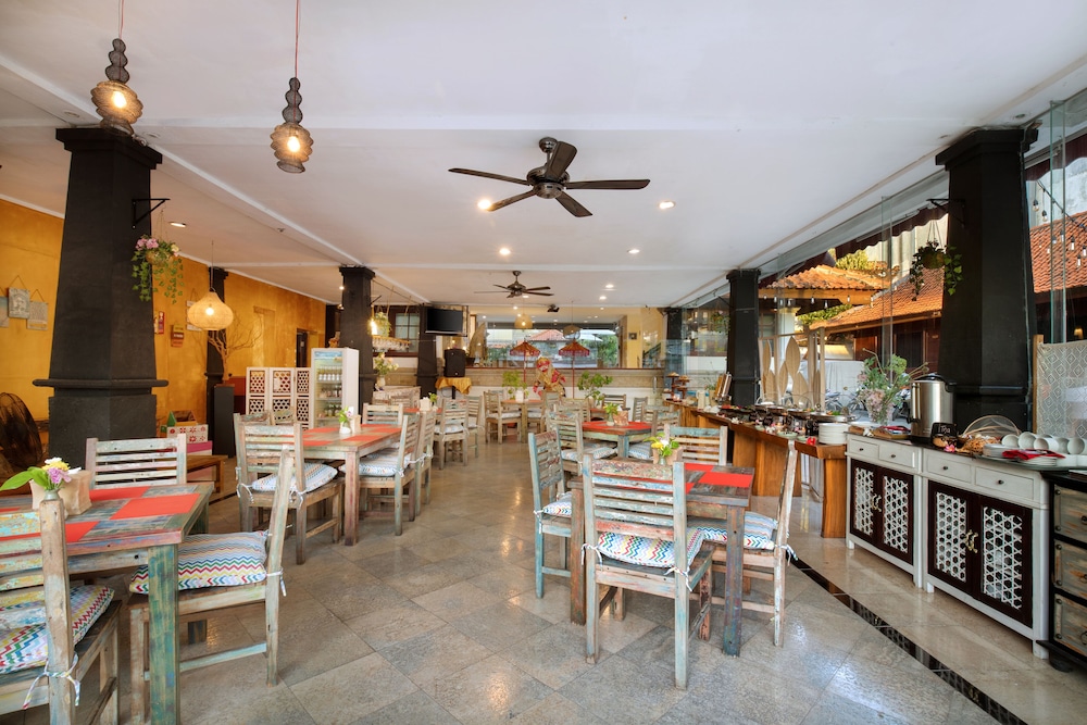 Royal Hotel and Villa Bali 30/48
