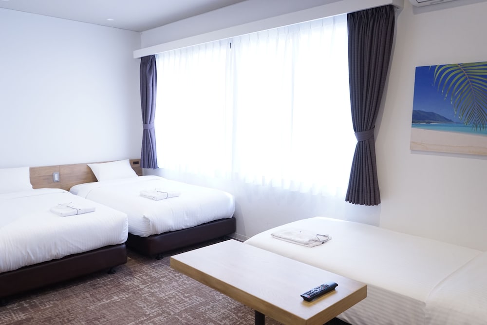 Hotel Emerald Isle Ishigakijima 7/26