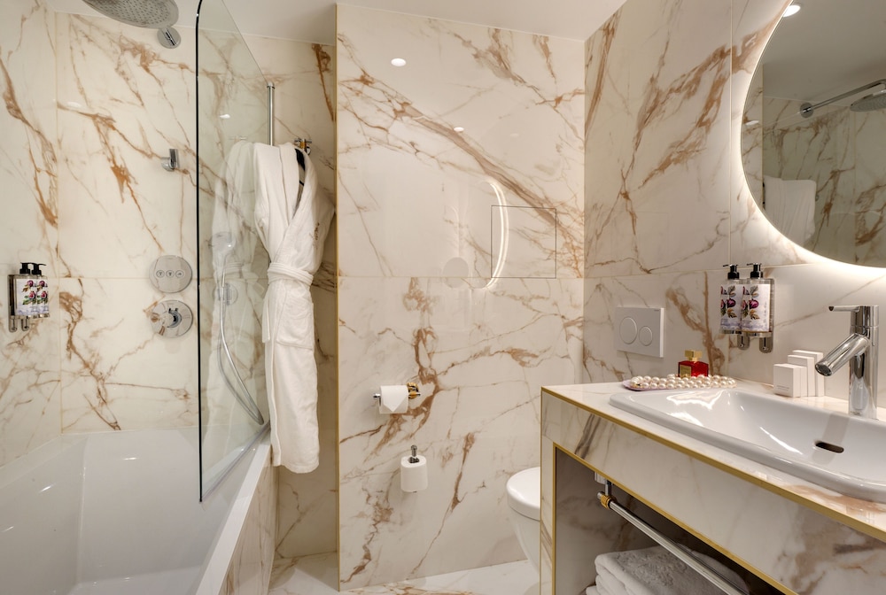 Hotel Kleber Champs Elysees Tour Eiffel Paris 46/50