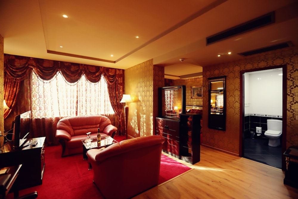 Grand Hotel Europa 32/50