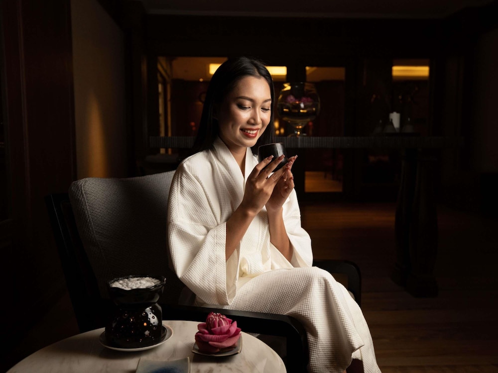 Sofitel Phnom Penh Phokeethra Hotel 10/76