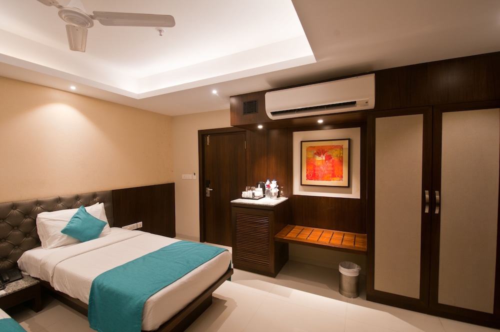 Calangute Towers 6/50