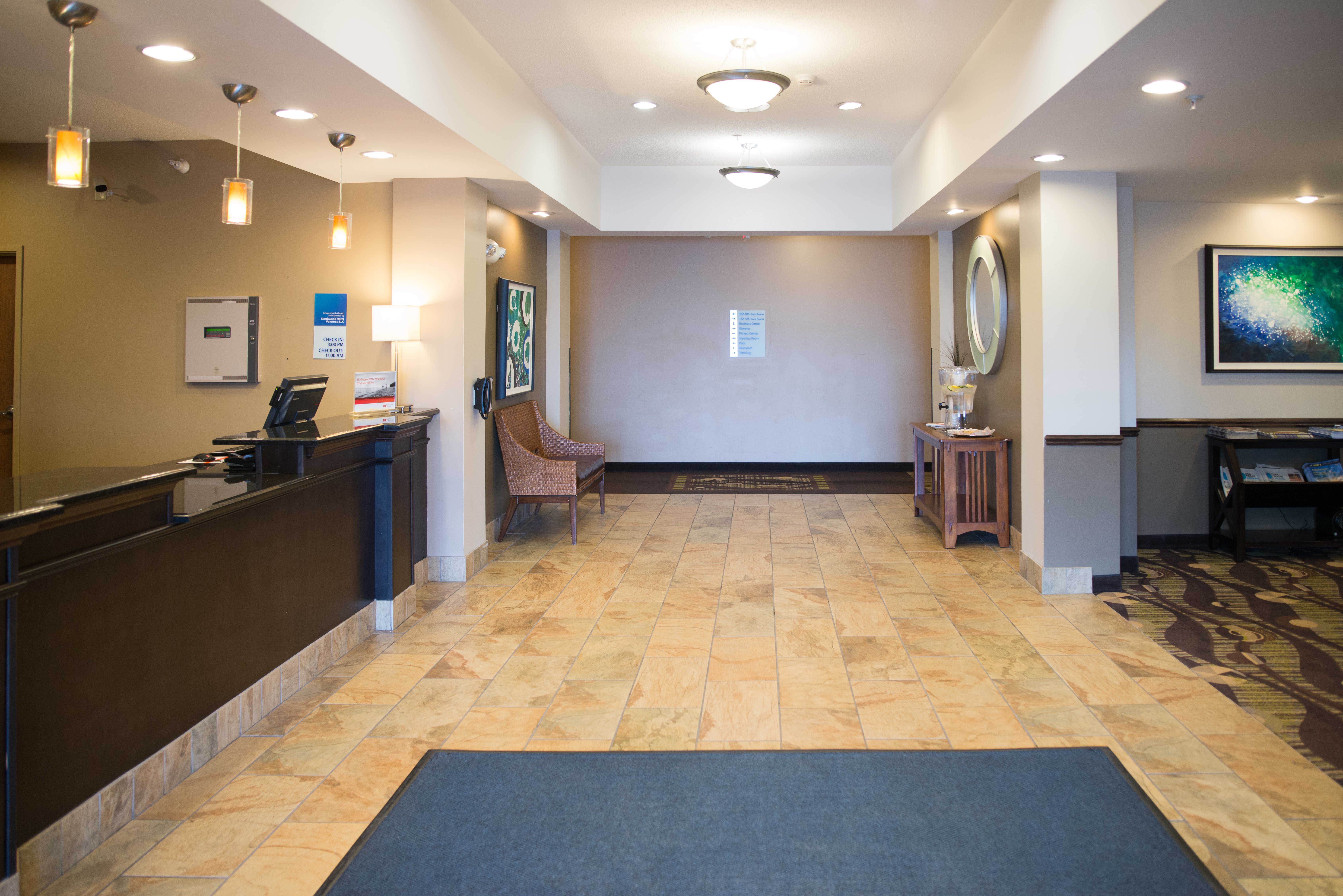 Holiday Inn Express Hotel & Suites Northwood 13/71