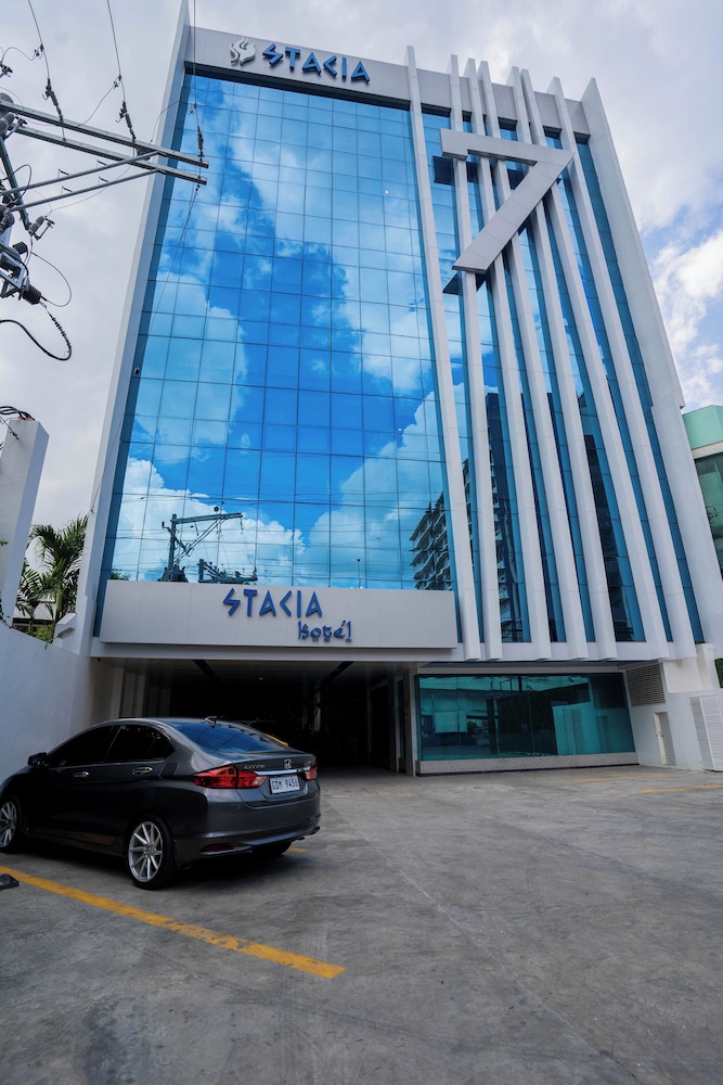 Stacia Hotel 45/48