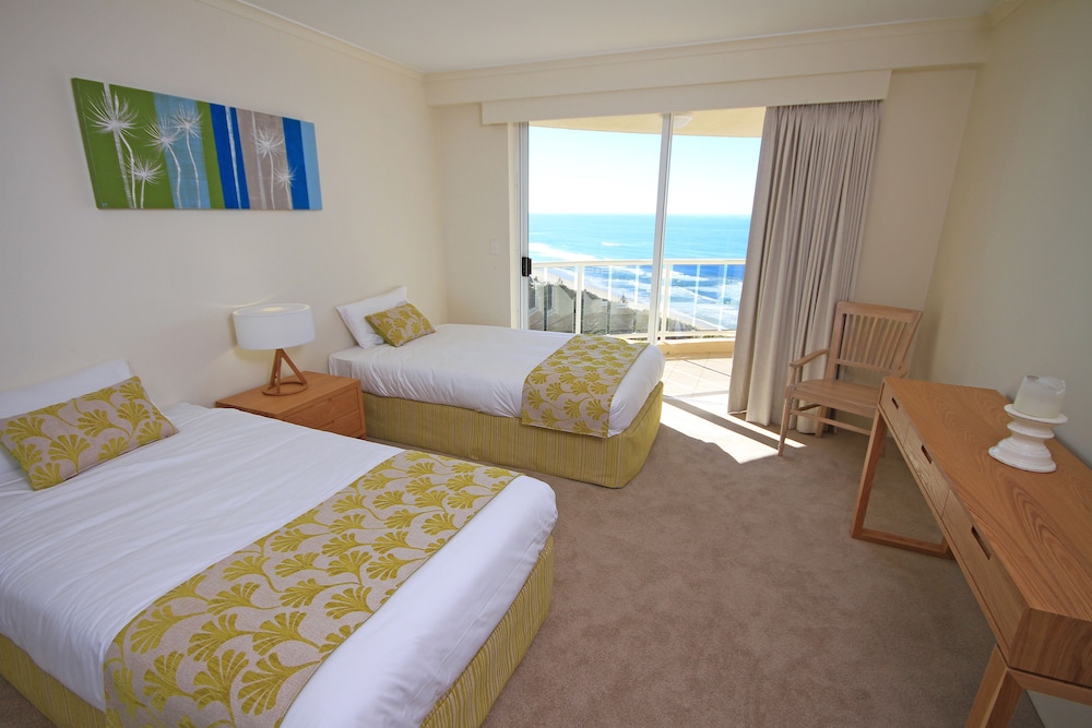 Xanadu Main Beach 25/77