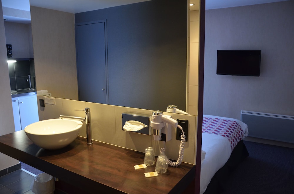 Golfe Hotel 45/54