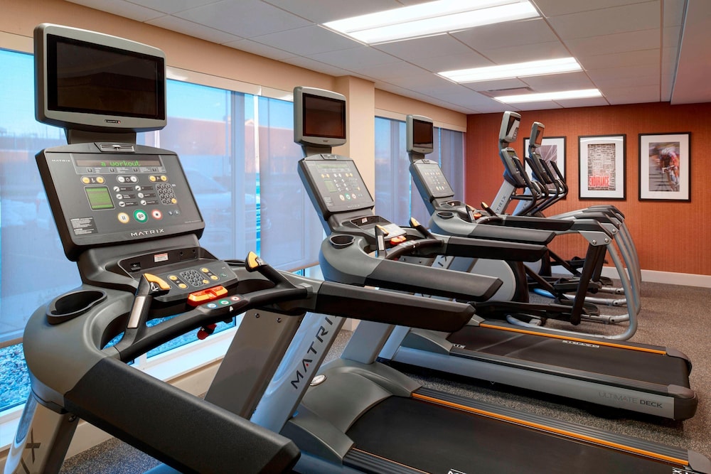 Towneplace Suites By Marriott Grand Rapids Airport 21/36
