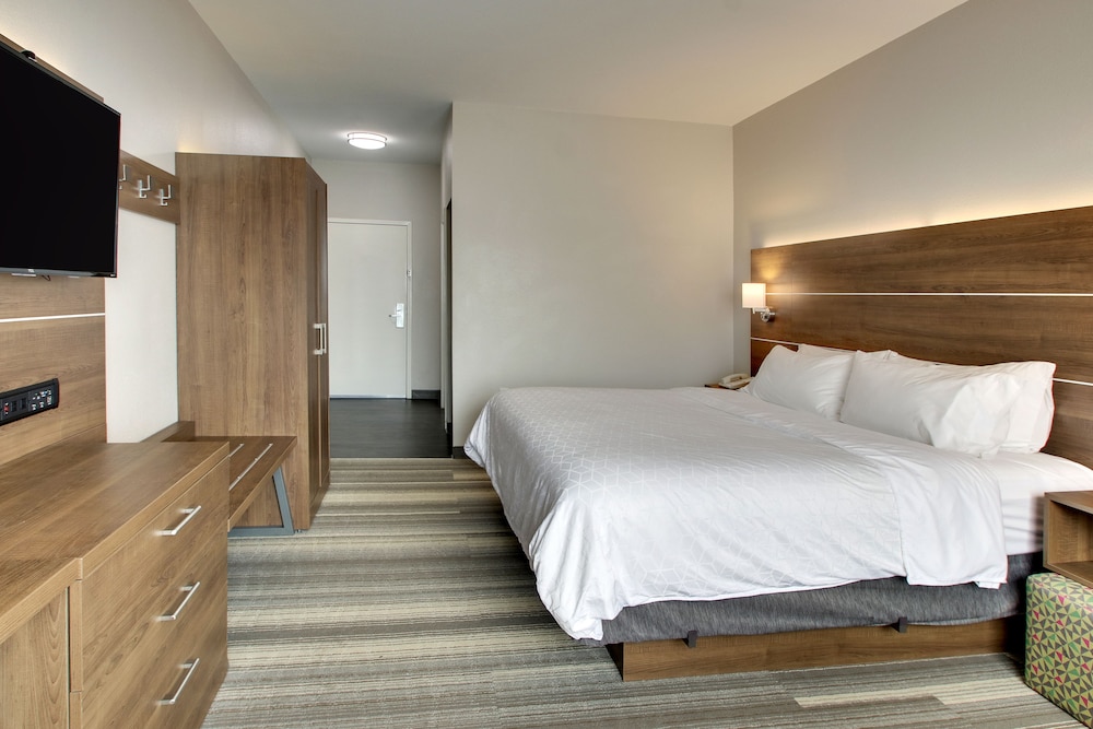 Standard, King Bed