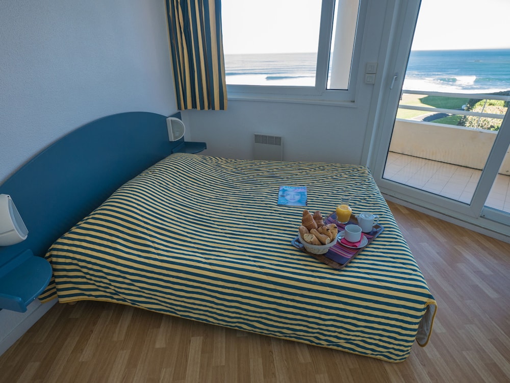 Residence Mer & Golf Eugenie 24/66