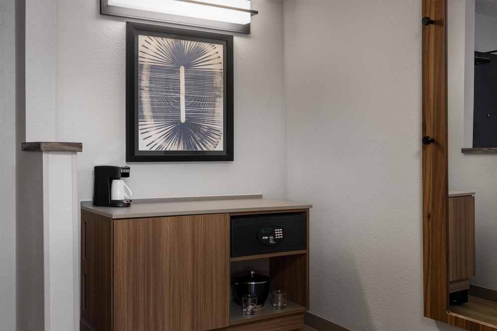 Hyatt Place Orlando Airport 6/59