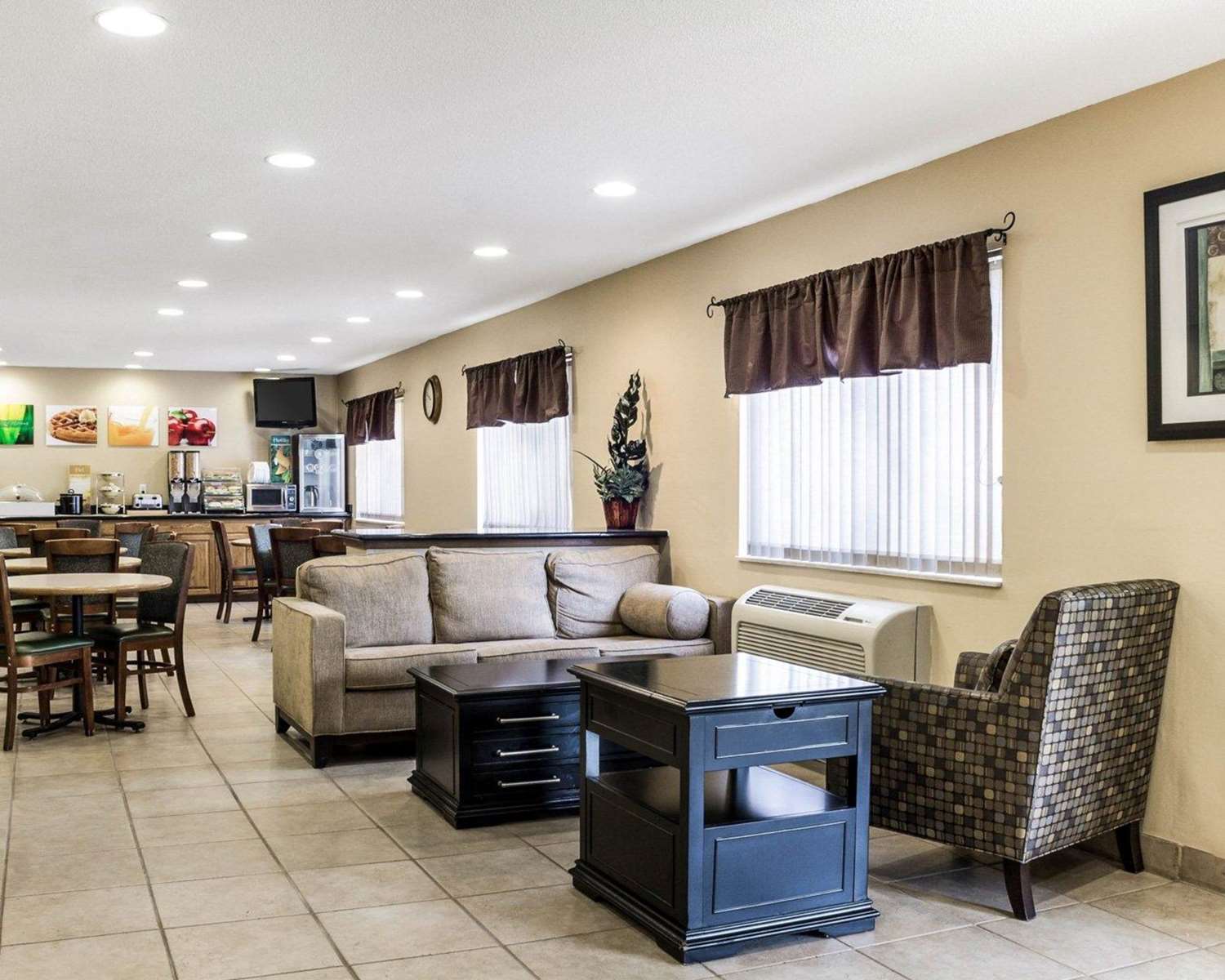 Travelodge by Wyndham Fargo 9/16