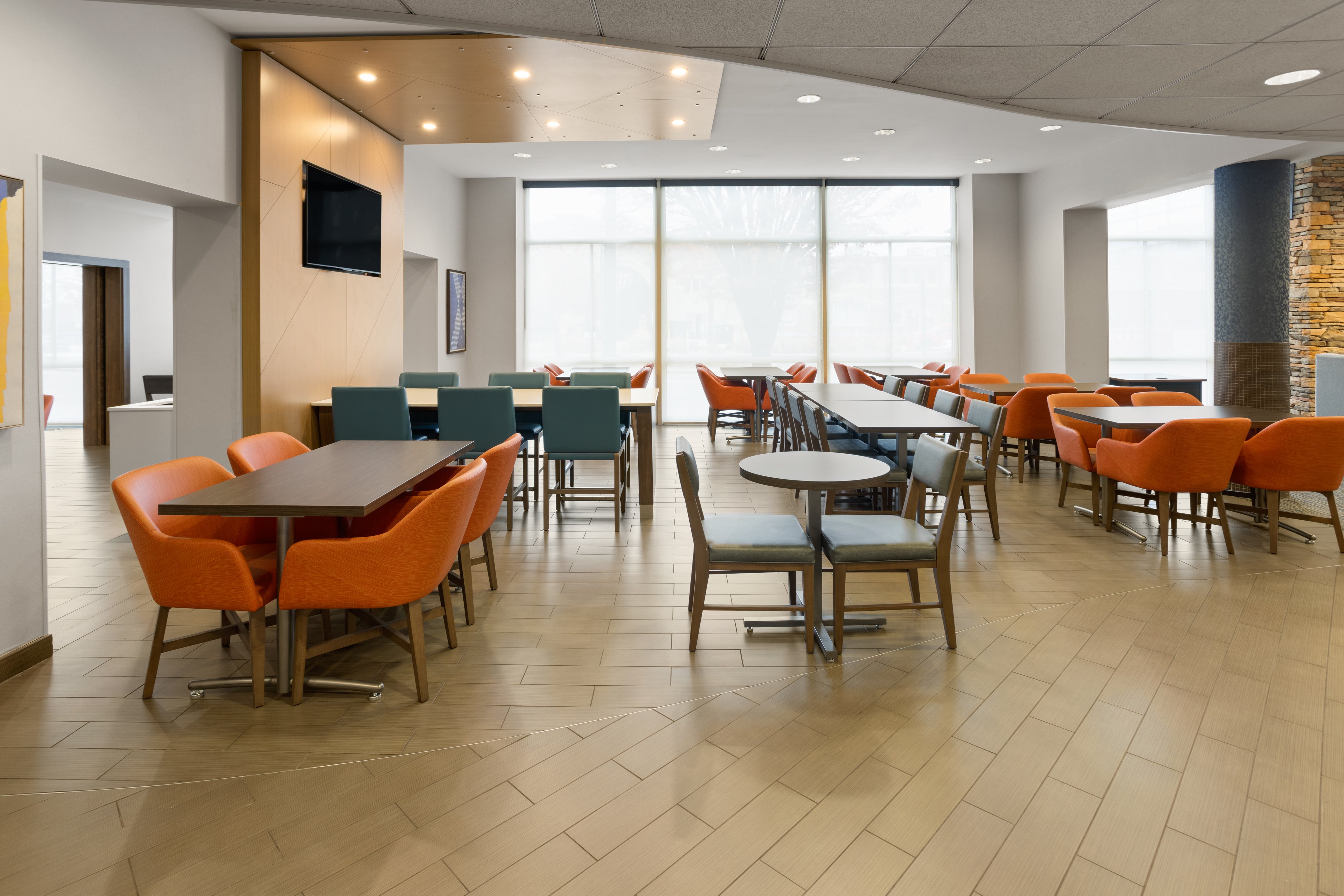 Holiday Inn Express Philadelphia - Penns Landing 40/60
