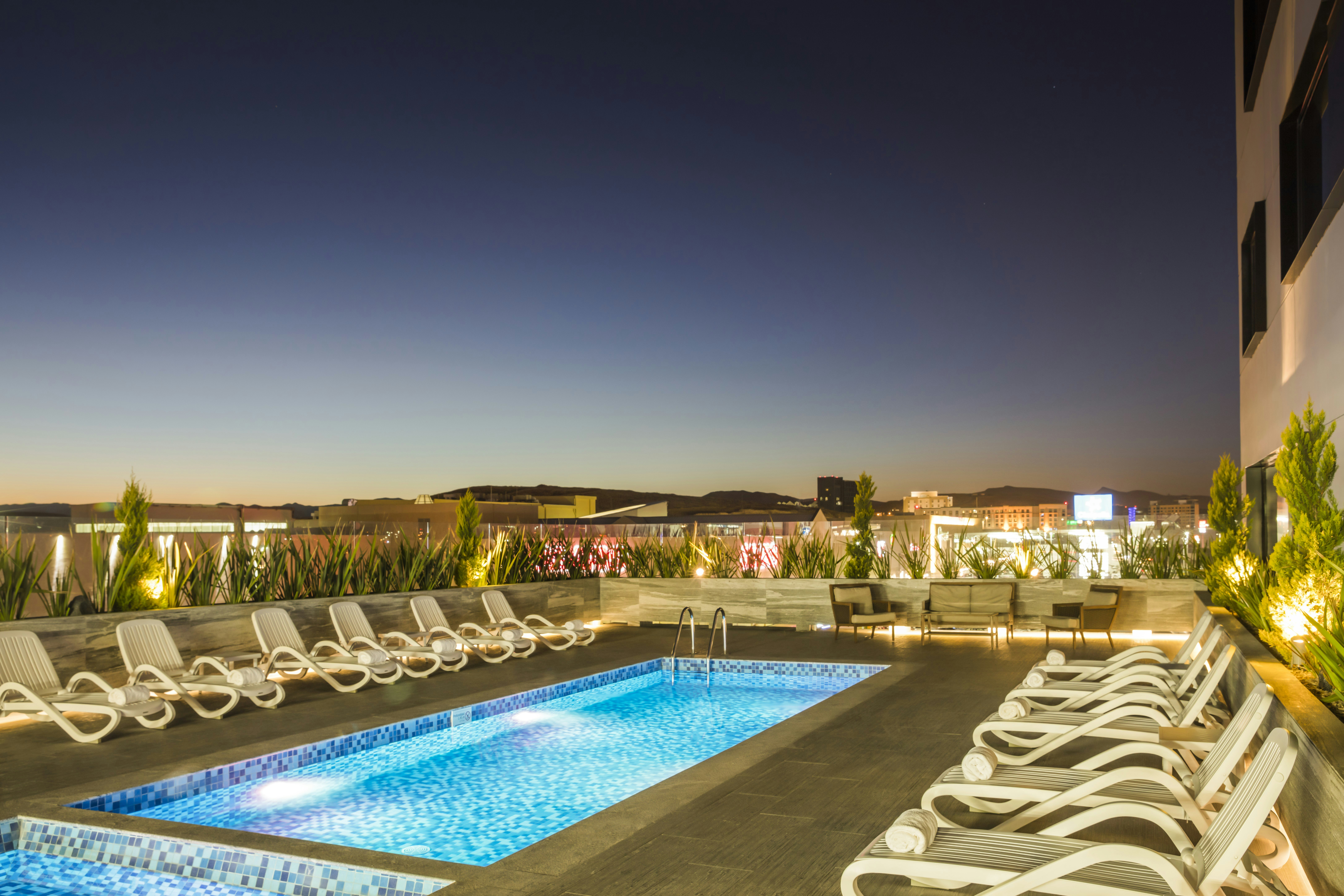 Fiesta Inn Chihuahua Fashion Mall 53/56