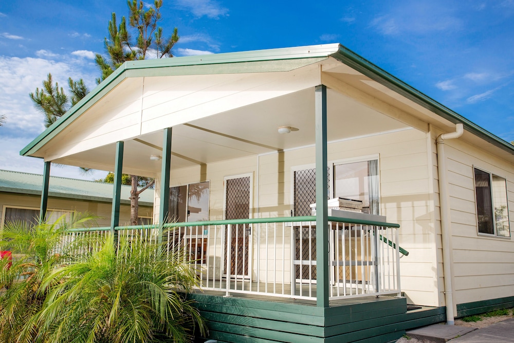 Ingenia Holidays One Mile Beach 2/50