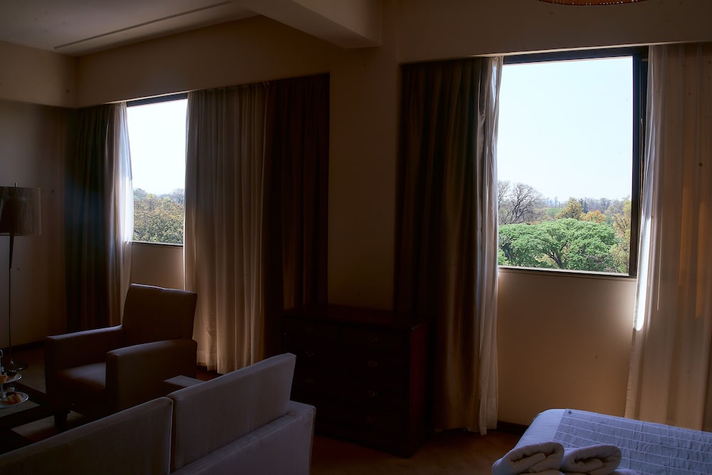 Hotel Catalinas Tucuman 13/50