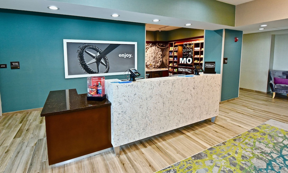 Hampton Inn Kirksville 7/62