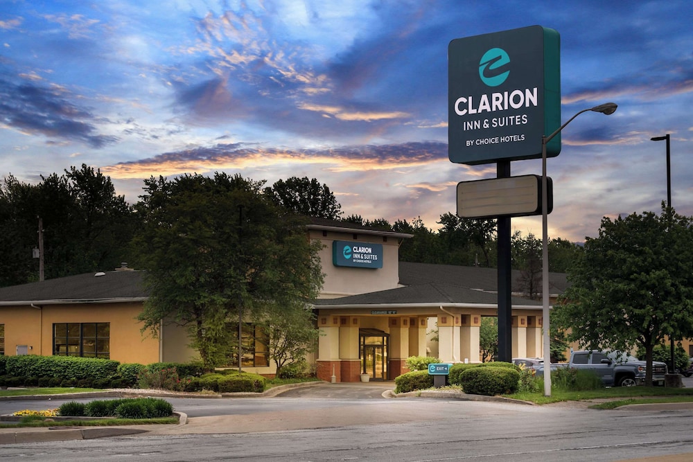 Clarion Inn & Suites Indianapolis Northwest photo3