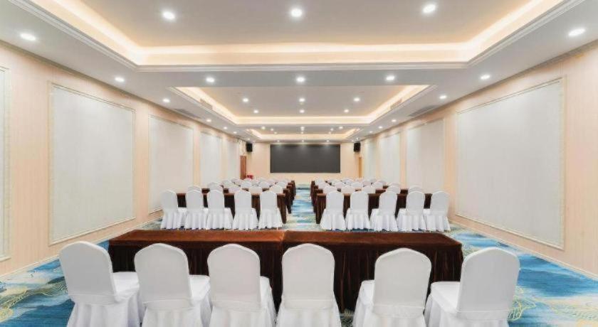 Echarm Hotel( Guangzhou Shiqiao Metro Station Zuanhui Square), Guangzhou 47/53