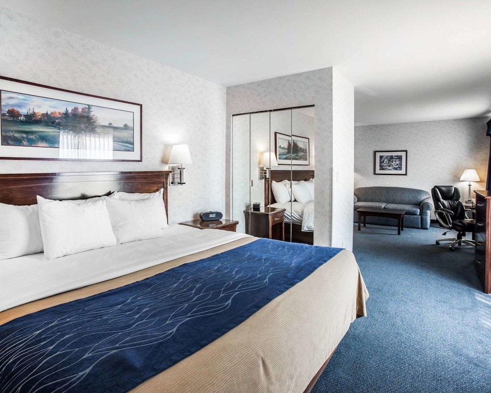 COMFORT INN(BELLINGHAM) 9/42