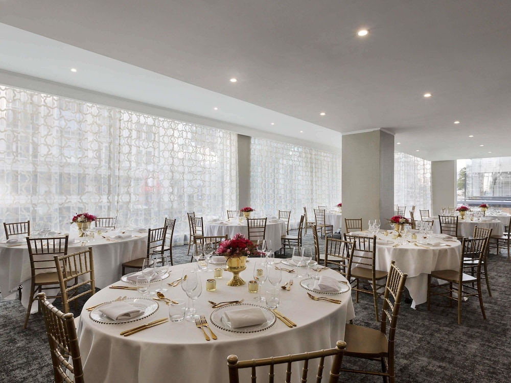 Movenpick Hotel Auckland 57/75