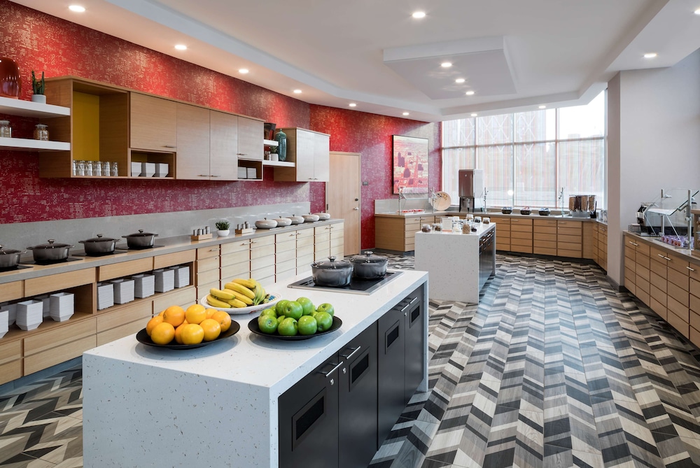Hyatt Place Tempe/Phoenix/University 25/48