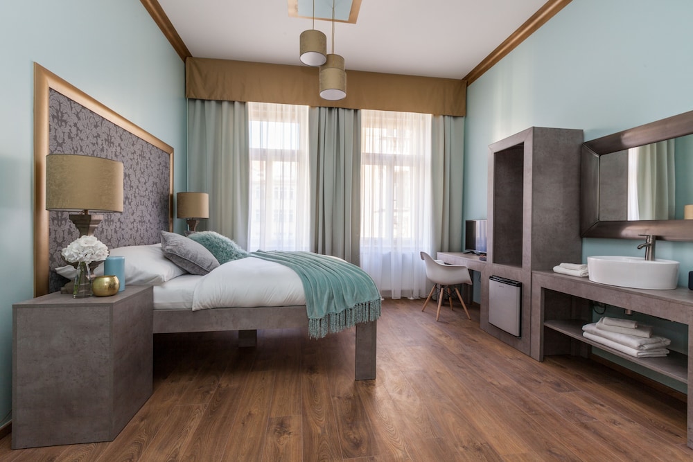 Gorgeous Prague Rooms 23/60