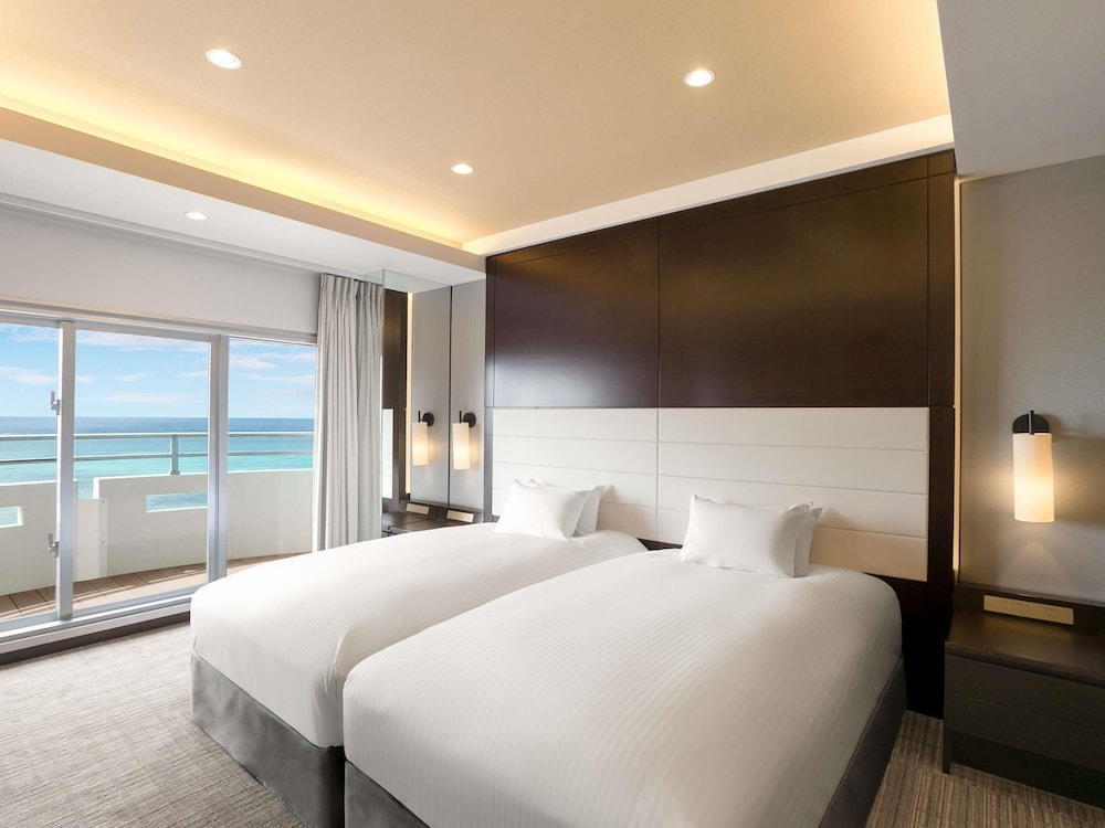 JAPANESE WESTERN, JUNIOR SUITE, EXECUTIVE, TWIN BEDS, OCEAN VIEW