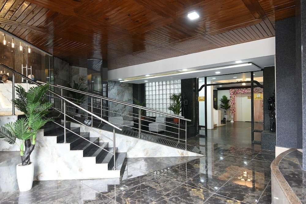 Kyriad Hotel Pimpri (ex Hotel Kundan Palace) 8/28