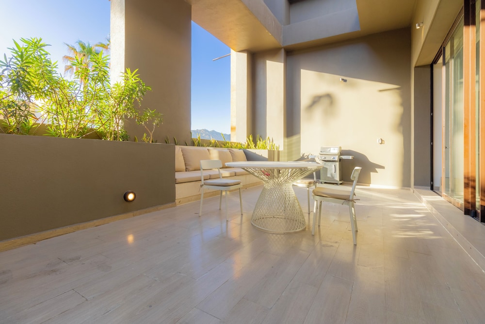 The Paraiso Residences at Marina Cabo 25/55