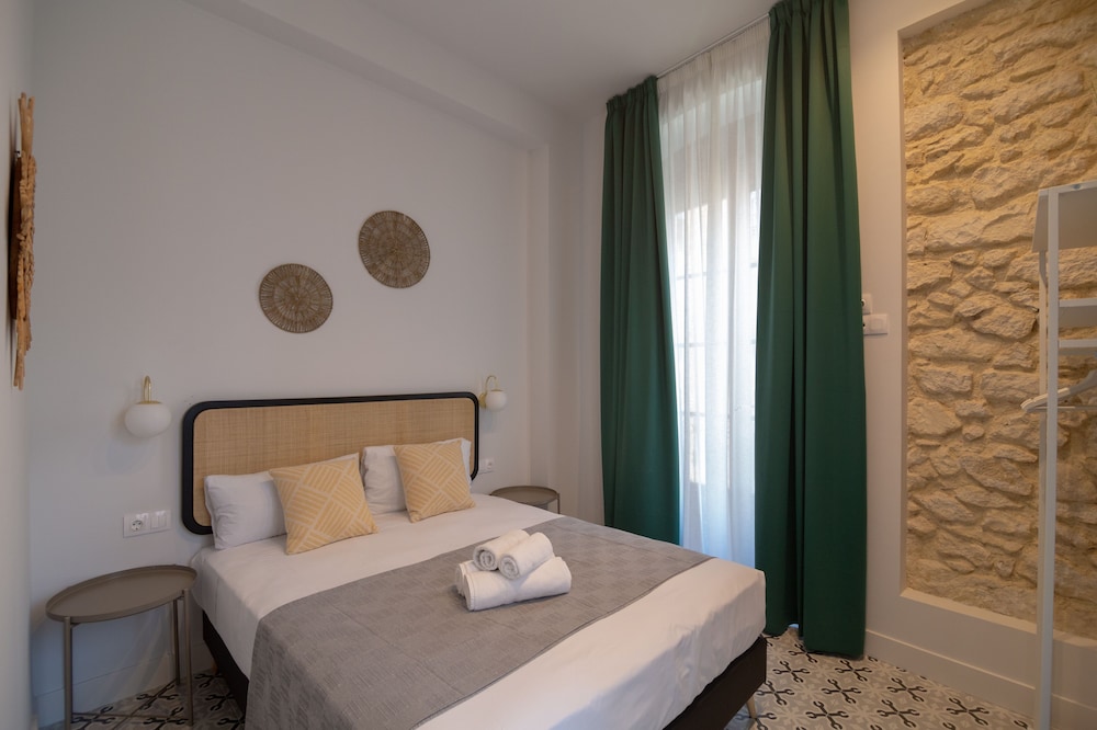 Apartamentos Teatro by Be Alicante 9/43