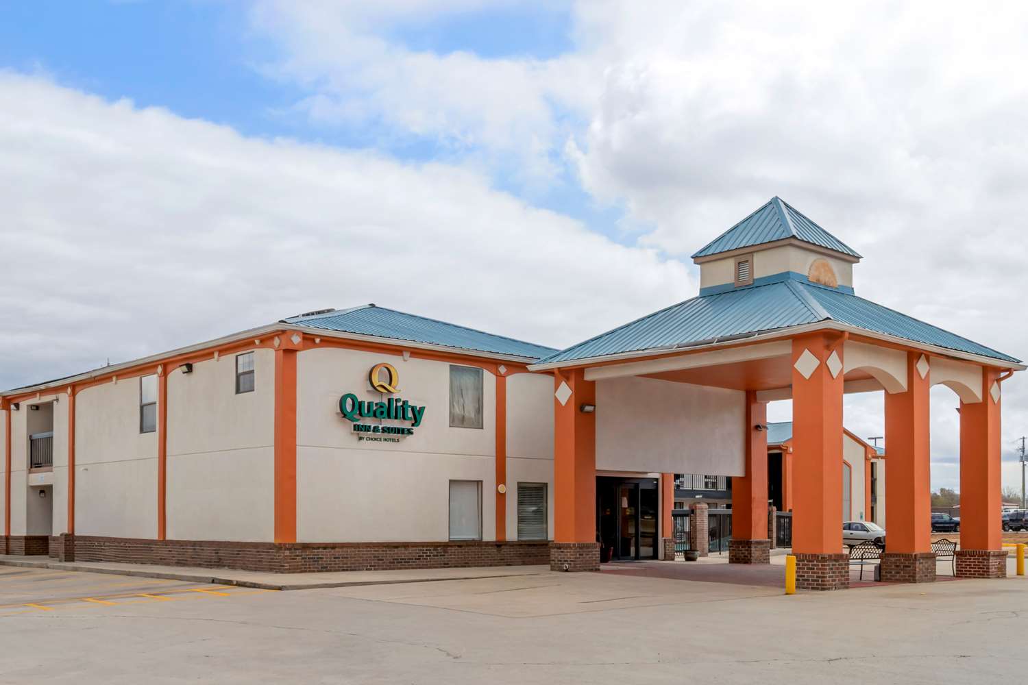 Quality Inn & Suites Decatur - Priceville I-65 2/8