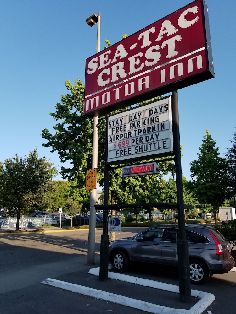 Sea-Tac Crest Motor Inn 31/35
