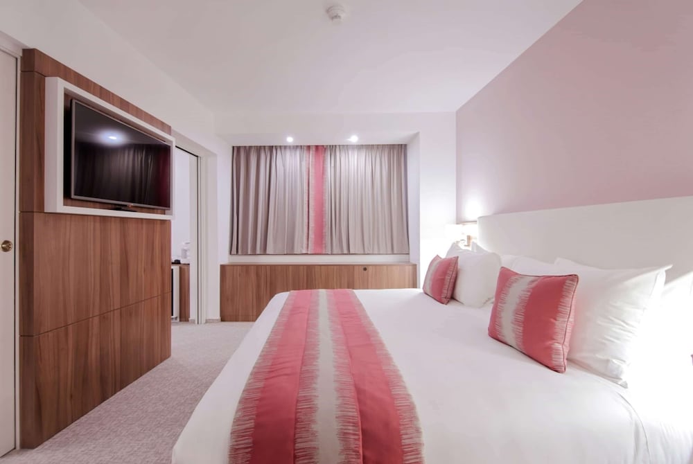 Executive, King Bed