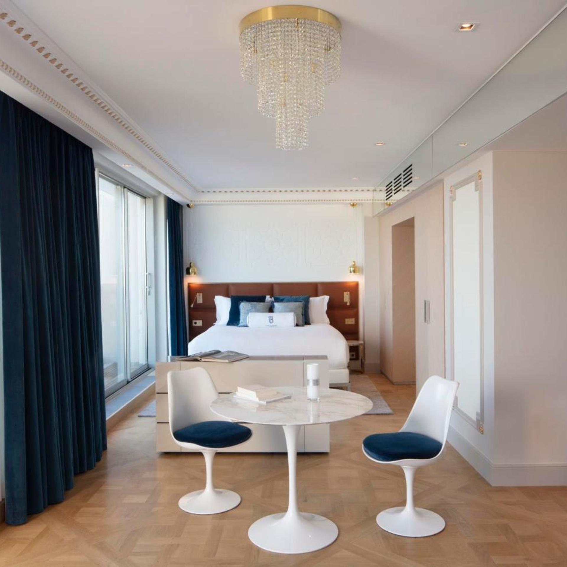 Prestige, Suite, Eiffel View