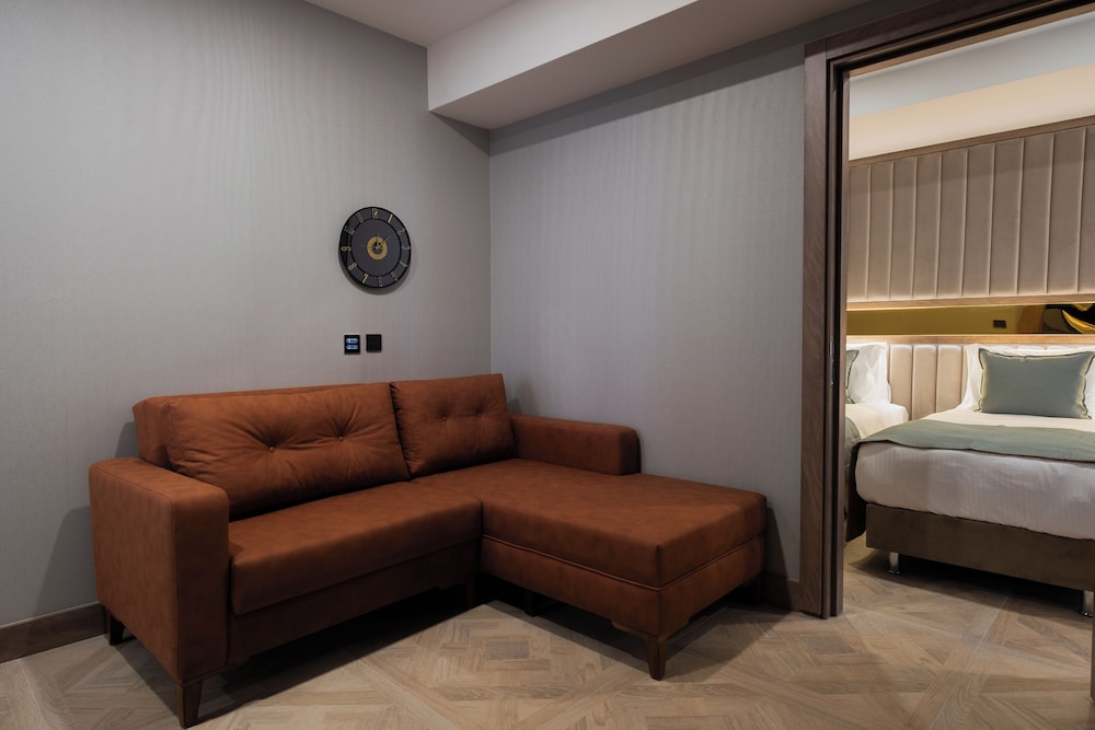 Buke Hotel Bomonti 40/62