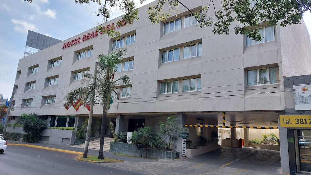 Real Del Sol Hotel 45/50